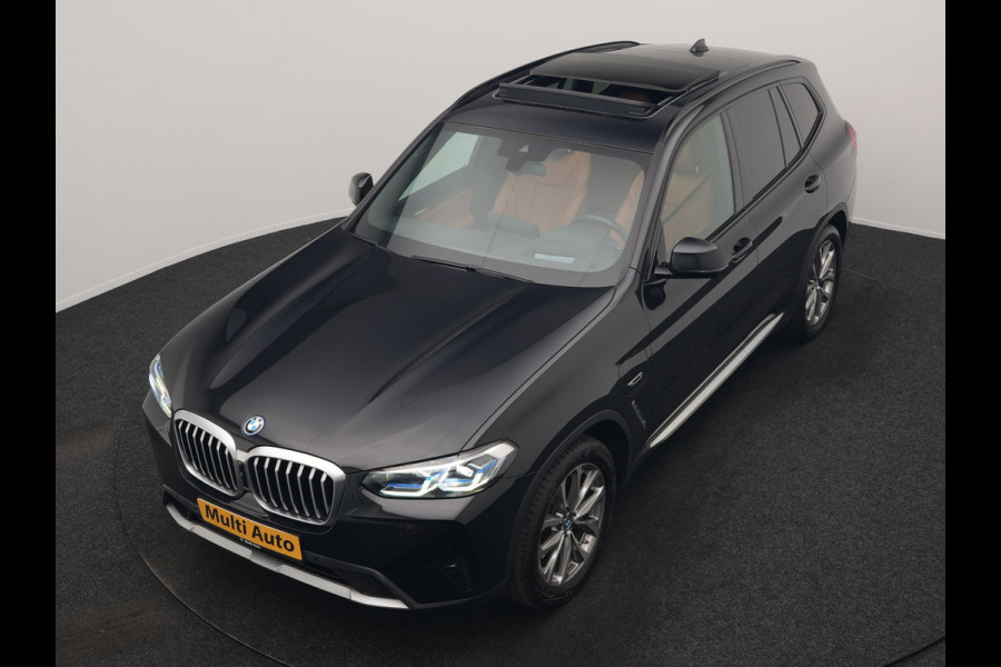 BMW X3 xDrive30e High Executive PHEV 293pk Dealer O.H. | Trekhaak Af Fabriek | Panodak | Head Up | 360 Camera | Laser LED | Lederen Sportstoelen Memory & Verwarmd | Sfeerverlichting | Apple Carplay | Blis | Keyless | Navigatie | DAB | Plug In Hybrid |