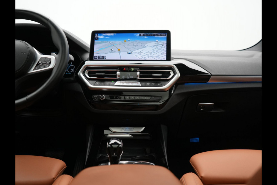 BMW X3 xDrive30e High Executive PHEV 293pk Dealer O.H. | Trekhaak Af Fabriek | Panodak | Head Up | 360 Camera | Laser LED | Lederen Sportstoelen Memory & Verwarmd | Sfeerverlichting | Apple Carplay | Blis | Keyless | Navigatie | DAB | Plug In Hybrid |