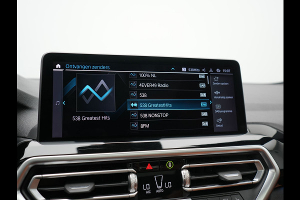 BMW X3 xDrive30e High Executive PHEV 293pk Dealer O.H. | Trekhaak Af Fabriek | Panodak | Head Up | 360 Camera | Laser LED | Lederen Sportstoelen Memory & Verwarmd | Sfeerverlichting | Apple Carplay | Blis | Keyless | Navigatie | DAB | Plug In Hybrid |