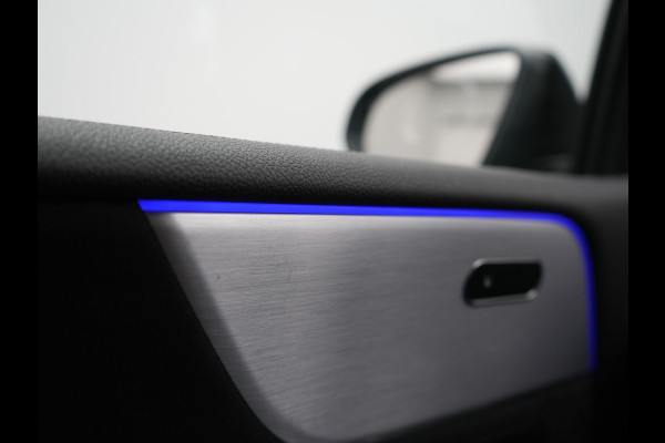 Mercedes-Benz B-Klasse 250 e Business Solution AMG Limited PHEV 218pk Dealer O.H. | Burmester Audio | Alcantara Sportstoelen Verwarmd | Camera | Sfeerverlichting | Apple Carplay | Widescreen Navigatie | DAB | Plug In Hybrid |