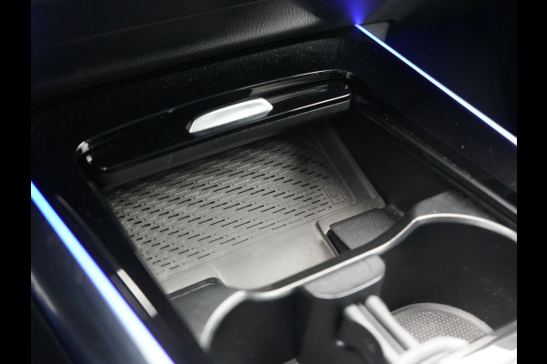 Mercedes-Benz B-Klasse 250 e Business Solution AMG Limited PHEV 218pk Dealer O.H. | Burmester Audio | Alcantara Sportstoelen Verwarmd | Camera | Sfeerverlichting | Apple Carplay | Widescreen Navigatie | DAB | Plug In Hybrid |