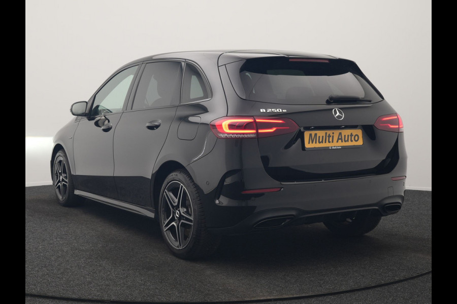 Mercedes-Benz B-Klasse 250 e Business Solution AMG Limited PHEV 218pk Dealer O.H. | Burmester Audio | Alcantara Sportstoelen Verwarmd | Camera | Sfeerverlichting | Apple Carplay | Widescreen Navigatie | DAB | Plug In Hybrid |