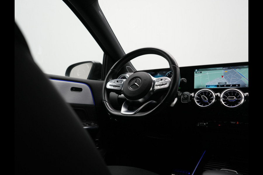 Mercedes-Benz B-Klasse 250 e Business Solution AMG Limited PHEV 218pk Dealer O.H. | Burmester Audio | Alcantara Sportstoelen Verwarmd | Camera | Sfeerverlichting | Apple Carplay | Widescreen Navigatie | DAB | Plug In Hybrid |