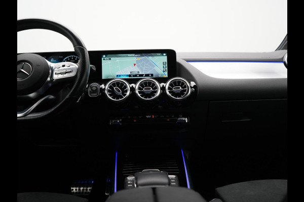 Mercedes-Benz B-Klasse 250 e Business Solution AMG Limited PHEV 218pk Dealer O.H. | Burmester Audio | Alcantara Sportstoelen Verwarmd | Camera | Sfeerverlichting | Apple Carplay | Widescreen Navigatie | DAB | Plug In Hybrid |
