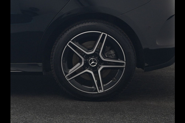 Mercedes-Benz B-Klasse 250 e Business Solution AMG Limited PHEV 218pk Dealer O.H. | Burmester Audio | Alcantara Sportstoelen Verwarmd | Camera | Sfeerverlichting | Apple Carplay | Widescreen Navigatie | DAB | Plug In Hybrid |