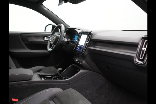 Volvo XC40 Ultimate Recharge Pure 70 kWh 231pk Dealer O.H. | Trekhaak Af Fabriek | Panodak | Adaptive Cruise | 360 Camera | Harman / Kardon | Alcantara Sportstoelen Memory & Verwarmd | Keyless | Blis | Apple Carplay | Google Assistent | DAB |