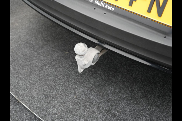 Volvo XC40 Ultimate Recharge Pure 70 kWh 231pk Dealer O.H. | Trekhaak Af Fabriek | Panodak | Adaptive Cruise | 360 Camera | Harman / Kardon | Alcantara Sportstoelen Memory & Verwarmd | Keyless | Blis | Apple Carplay | Google Assistent | DAB |