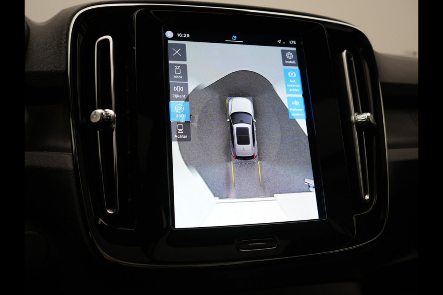 Volvo XC40 Ultimate Recharge Pure 70 kWh 231pk Dealer O.H. | Trekhaak Af Fabriek | Panodak | Adaptive Cruise | 360 Camera | Harman / Kardon | Alcantara Sportstoelen Memory & Verwarmd | Keyless | Blis | Apple Carplay | Google Assistent | DAB |