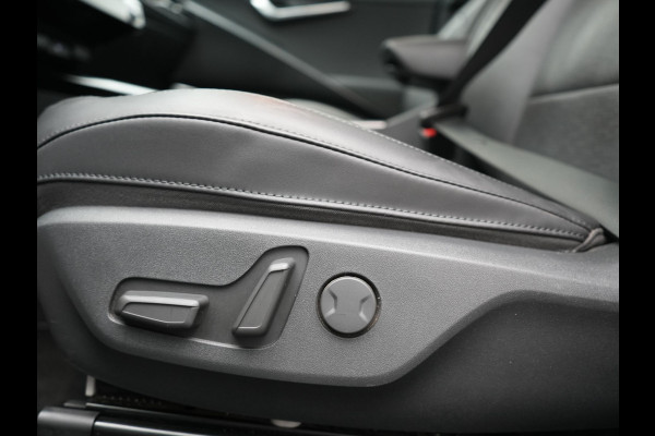 Kia Niro 1.6 GDi ExecutiveLine PHEV 182pk Dealer O.H. | Adaptive Cruise | Head Up | Camera | Harman / Kardon | Lederen Sportstoelen Ventilatie & Memory | Keyless | Blis | Stoelen & Stuur Verwarmd | Sfeerverlichting | Navigatie | DAB | Plug In Hybrid |