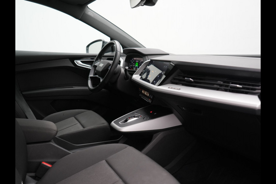 Audi Q4 e-tron 45 Quattro Edition 77 kWh 265pk Dealer O.H. | Trekhaak Af Fabriek | Stoelverwarming | Navigatie | Lane Assist | Virtual Cockpit | DAB | 19"L.M |