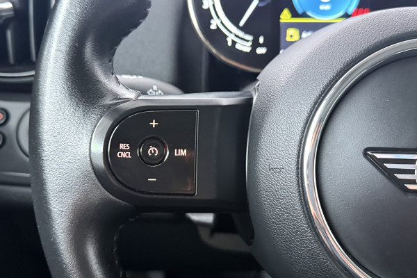 MINI Countryman 1.5 One Essential (NAVIGATIE, CARPLAY, PDC, LED, STUURBEDIENING, 1e EIGENAAR, DEALER ONDERHOUDEN)