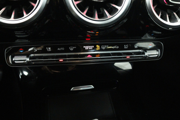 Mercedes-Benz CLA-Klasse 250 e Business Solution Luxury Limited (SFEERVERLICHTING, CAMERA, PDC, LED, 1e EIGENAAR)