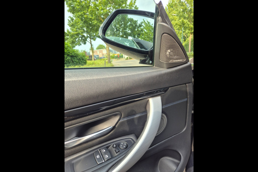 BMW 4 Serie Coupé 420i M Sport High Executive Schuifdak H&K Apple CarPlay Virtual dash NAP M Remmerij 100% OH 420i High Executive