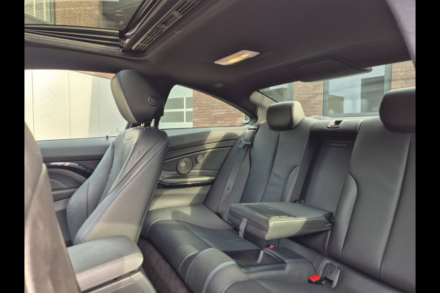 BMW 4 Serie Coupé 420i M Sport High Executive Schuifdak H&K Apple CarPlay Virtual dash NAP M Remmerij 100% OH 420i High Executive