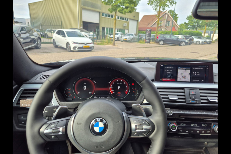BMW 4 Serie Coupé 420i M Sport High Executive Schuifdak H&K Apple CarPlay Virtual dash NAP M Remmerij 100% OH 420i High Executive