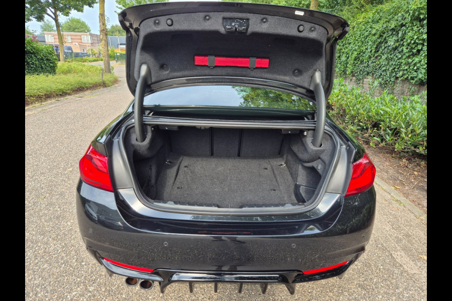 BMW 4 Serie Coupé 420i M Sport High Executive Schuifdak H&K Apple CarPlay Virtual dash NAP M Remmerij 100% OH 420i High Executive