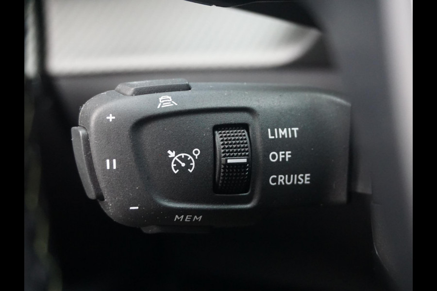 Peugeot 2008 1.2 Hybrid 136 GT 360 Camera