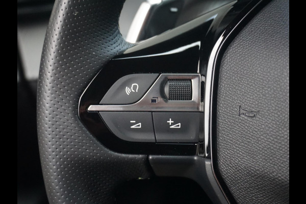 Peugeot 2008 1.2 Hybrid 136 GT 360 Camera