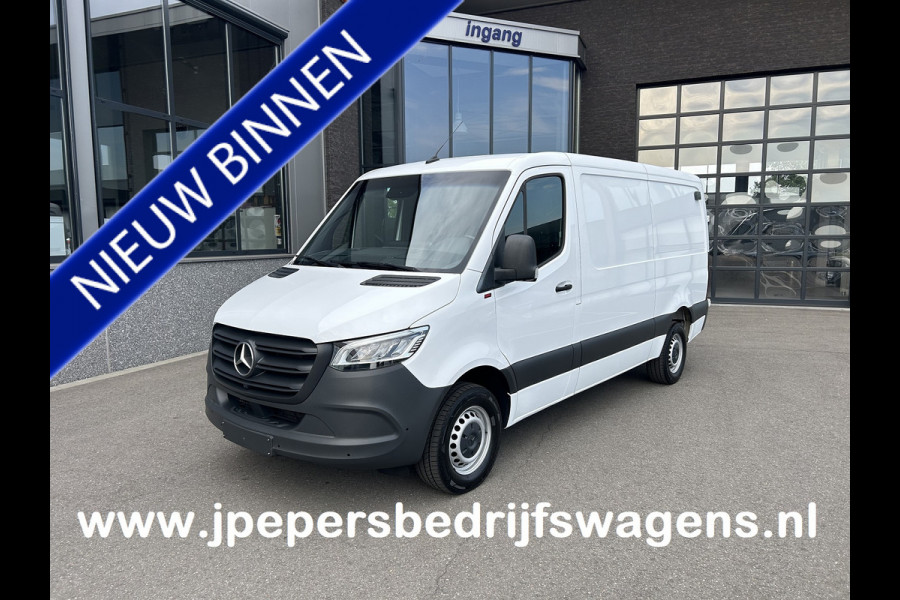 Mercedes-Benz Sprinter 317 CDI L2 H1 LED / 360 Camera / Distronic / MBUX / Navigatiesysteem / Parkeersensoren / Airco / 270 Graden achterdeuren