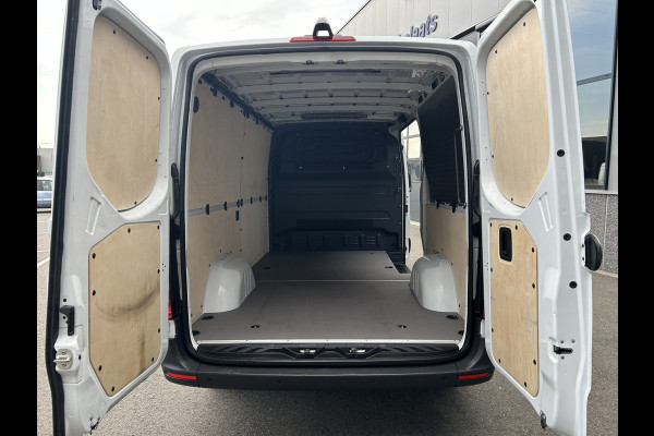 Mercedes-Benz Sprinter 317 CDI L2 H1 LED / 360 Camera / Distronic / MBUX / Navigatiesysteem / Parkeersensoren / Airco / 270 Graden achterdeuren