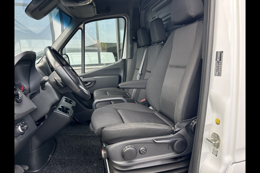 Mercedes-Benz Sprinter 317 CDI L2 H1 LED / 360 Camera / Distronic / MBUX / Navigatiesysteem / Parkeersensoren / Airco / 270 Graden achterdeuren