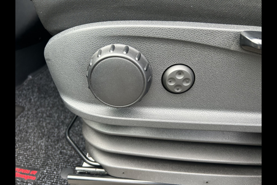 Mercedes-Benz Sprinter 317 CDI L2 H1 LED / 360 Camera / Distronic / MBUX / Navigatiesysteem / Parkeersensoren / Airco / 270 Graden achterdeuren