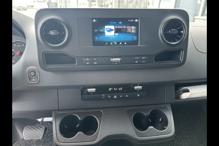 Mercedes-Benz Sprinter 317 CDI L2 H1 LED / 360 Camera / Distronic / MBUX / Navigatiesysteem / Parkeersensoren / Airco / 270 Graden achterdeuren