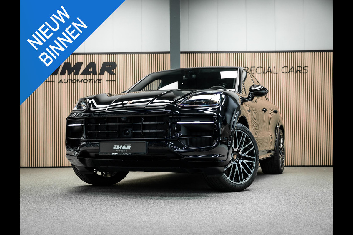Porsche Cayenne Black edition Meestr. achteras / 22 inch / sportstoelen / 3e scherm / BOSE