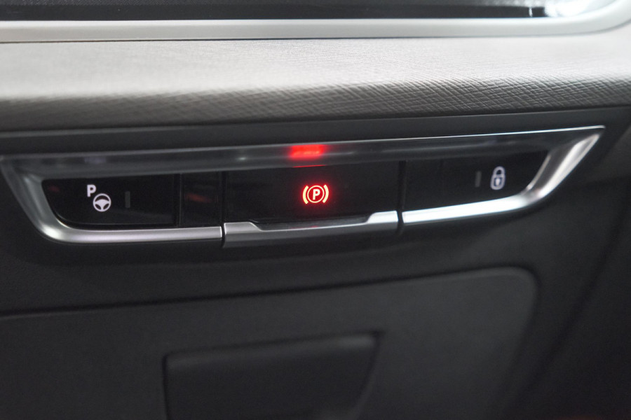 Citroën C4 Picasso PureTech 130 EAT6 Shine | Elektrische Kofferklep | Dodehoekdetectie | Massage Functie | Camera
