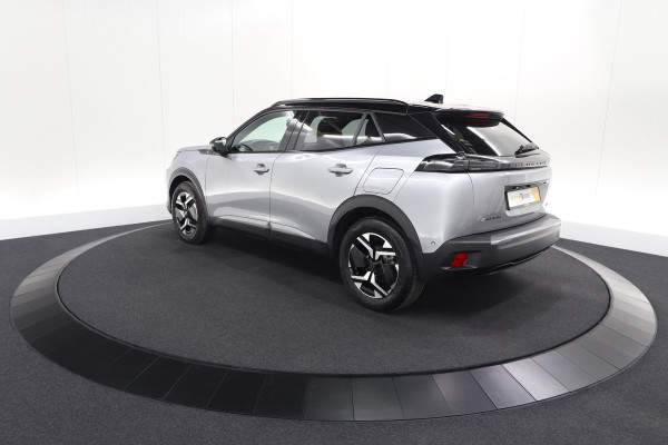 Peugeot e-2008 EV GT 50 kWh | 3 Fase | 360 Camera | Adaptieve Cruise Control | Dodehoekdetectie | SOH=100%