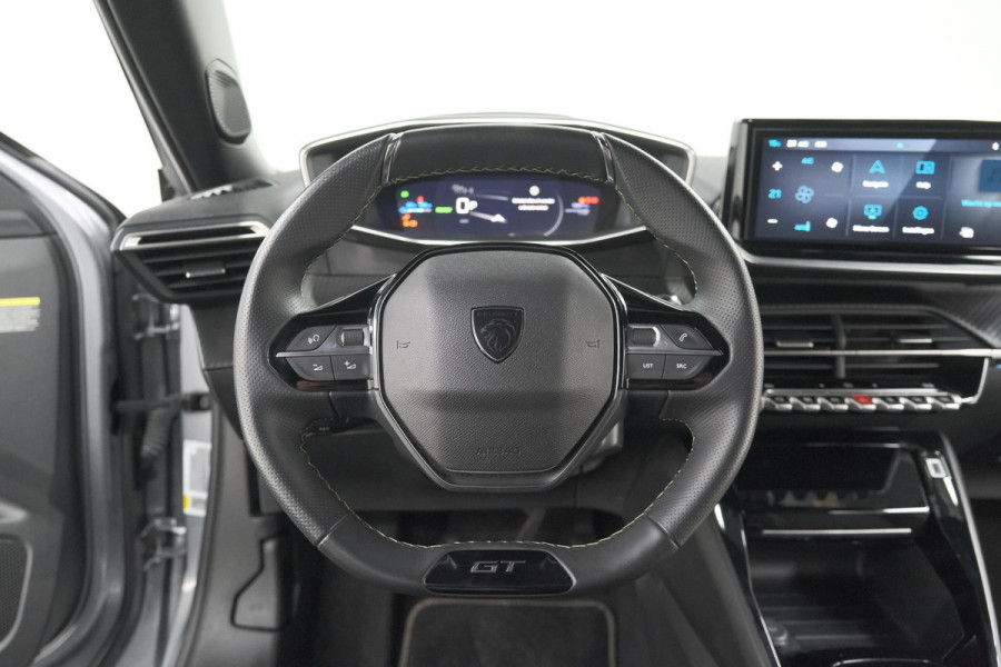 Peugeot e-2008 EV GT 50 kWh | 3 Fase | 360 Camera | Adaptieve Cruise Control | Dodehoekdetectie | SOH=100%