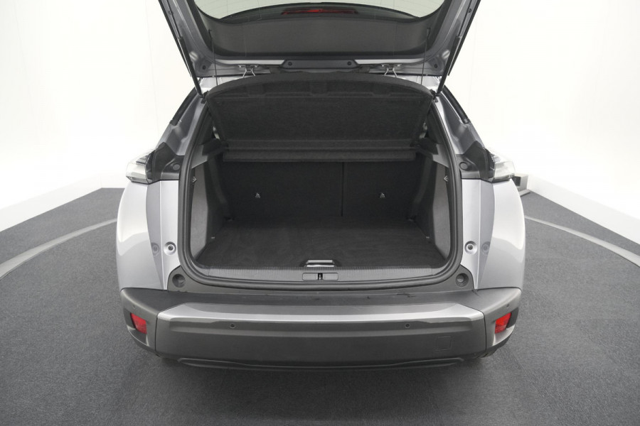 Peugeot e-2008 EV GT 50 kWh | 3 Fase | 360 Camera | Adaptieve Cruise Control | Dodehoekdetectie | SOH=100%