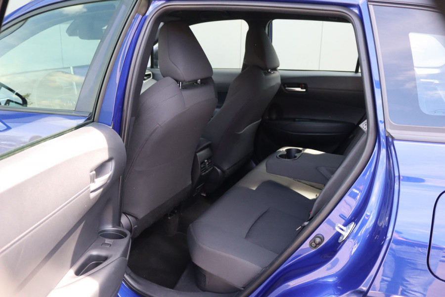 Toyota Corolla Cross Hybrid 140PK Automaat Carplay-android/Parkeerhulp/Camera/Dodehoek/Keyfree