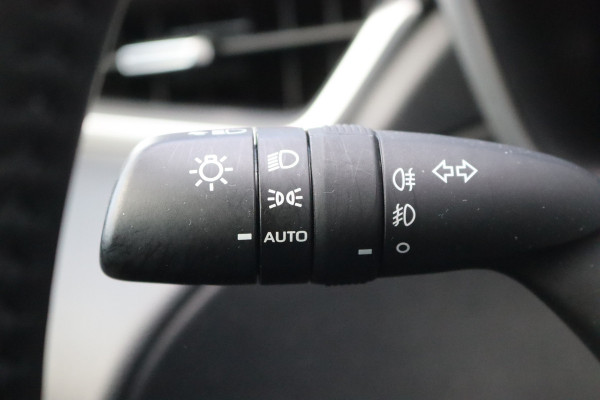 Toyota Corolla Cross Hybrid 140PK Automaat Carplay-android/Parkeerhulp/Camera/Dodehoek/Keyfree