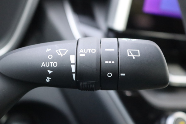 Toyota Corolla Cross Hybrid 140PK Automaat Carplay-android/Parkeerhulp/Camera/Dodehoek/Keyfree