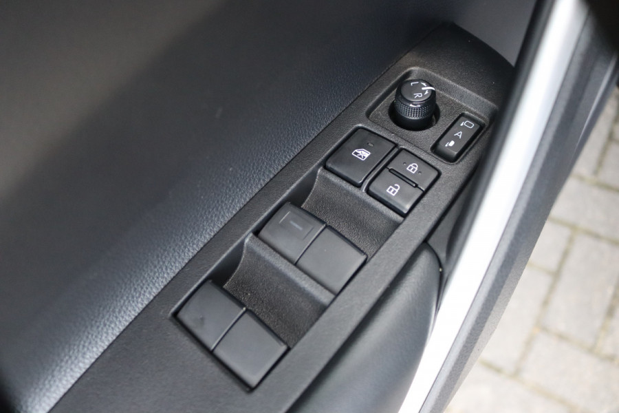 Toyota Corolla Cross Hybrid 140PK Automaat Carplay-android/Parkeerhulp/Camera/Dodehoek/Keyfree