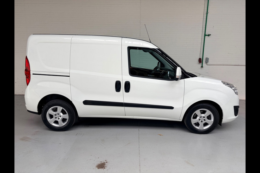 Opel Combo 1.3 CDTi 95PK L1H1 Sport, Airco, CruiseControl, LMV, 1ste eigenaar, Zeer nette bus! RIJKLAARPRIJS!