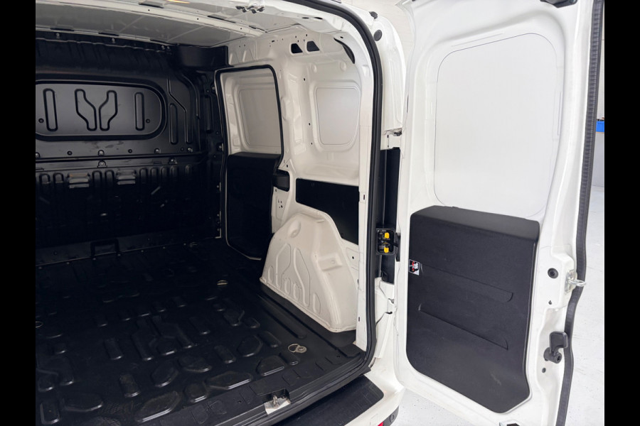 Opel Combo 1.3 CDTi 95PK L1H1 Sport, Airco, CruiseControl, LMV, 1ste eigenaar, Zeer nette bus! RIJKLAARPRIJS!