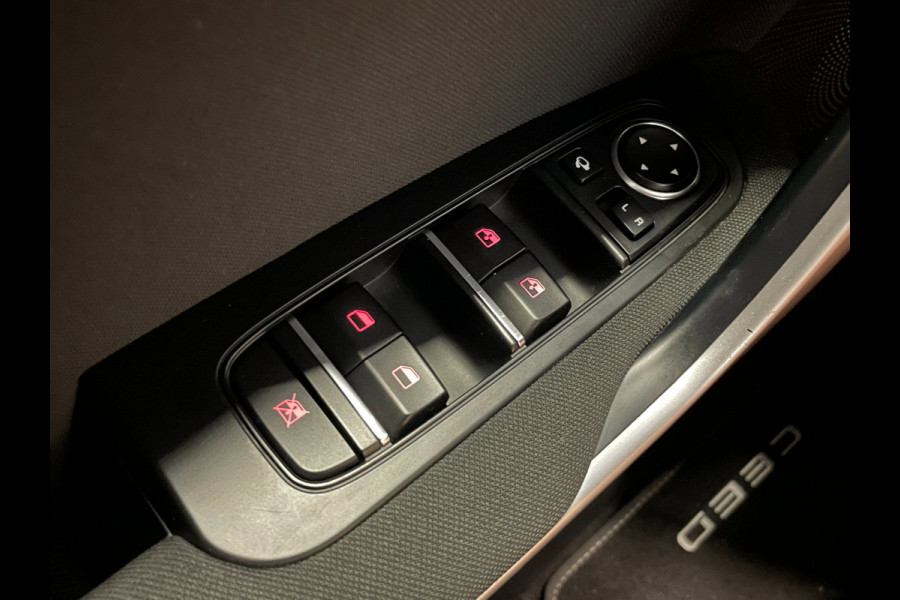 Kia Ceed Sportswagon 1.5 T-GDi DynamicLine|160PK|TREKHAAK|CARPLAY|CAMERA|CRUISE|CLIMATE|NAVIGATIE|NL-AUTO|NAP|INCL.BTW|1e EIG|