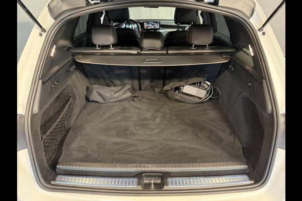 Mercedes-Benz GLC 300e 4MATIC AMG Line 19"/Luchtvering/Matrix LED/Keyless/Memory + stoelverwarming/Sfeerverlichting/Elektrische klep/Apple Carplay & Android Auto