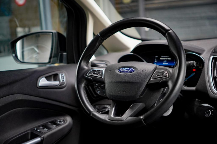 Ford C-MAX 1.5 Titanium / Trekhaak / Carplay / NL Auto / Dealeronderhoud / 4 Cilinder