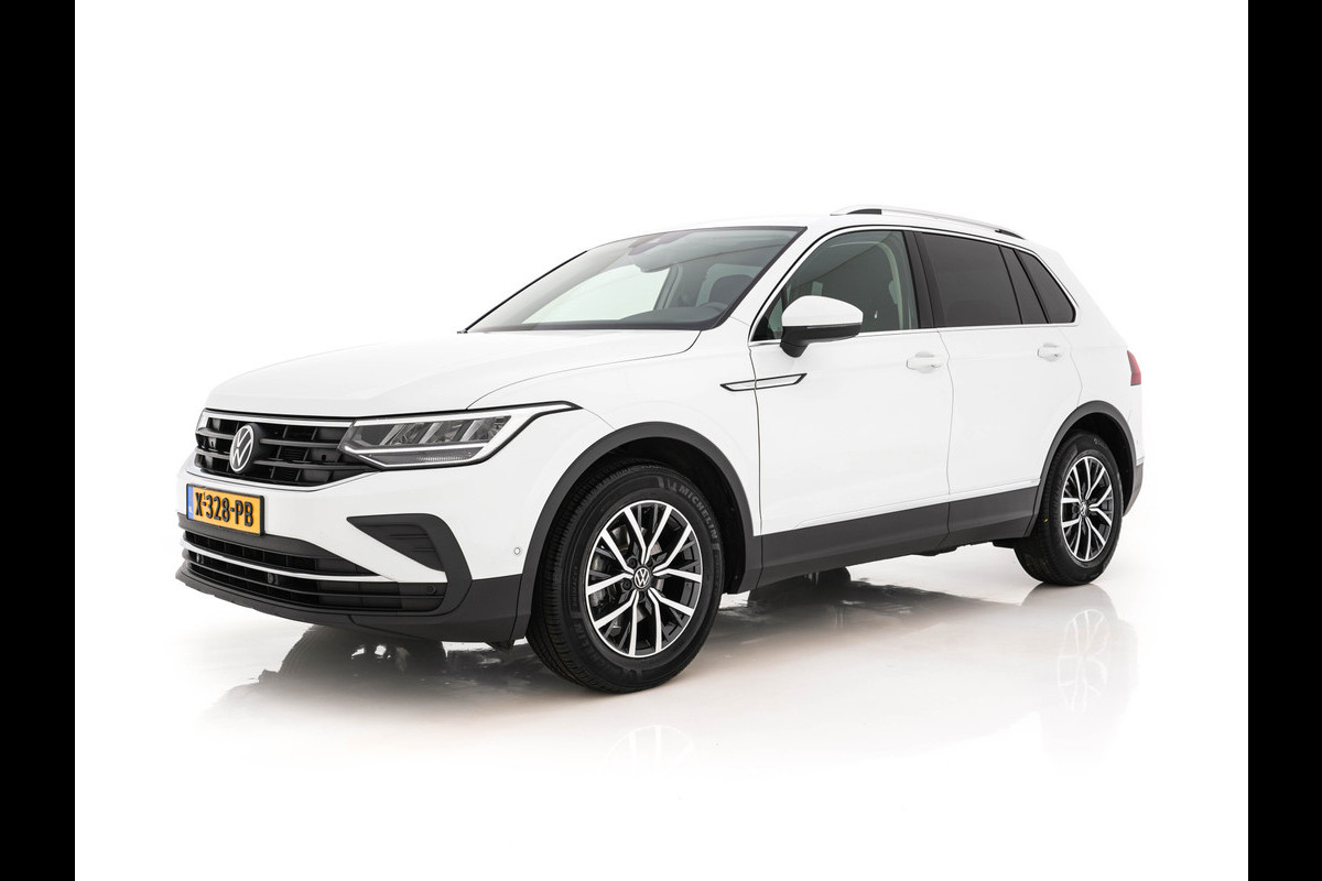 Volkswagen Tiguan 1.5 TSI Life Business Mild-Hybrid (INCL-BTW) Aut. *FULL-LED | ERGONOMIC-SPORTSEATS | KEYLESS | DAB | CARPLAY | ADAPTIVE-CRUISE | PRIVACY-GLASS | NAVI-FULLMAP | DIGI-COCKPIT | SHIFTPADDLES | ECC | HEATED-SEATS | PDC | TOWBAR |