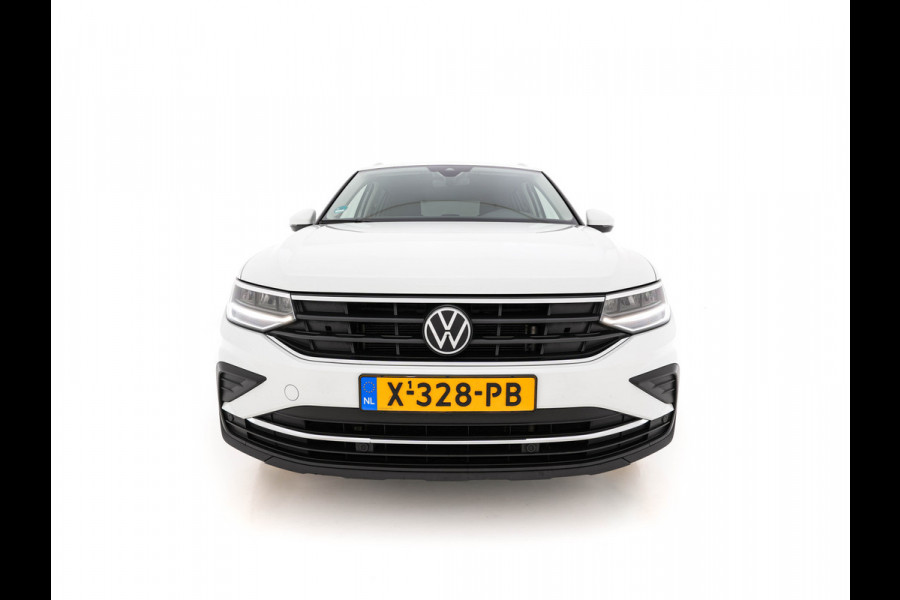 Volkswagen Tiguan 1.5 TSI Life Business Mild-Hybrid (INCL-BTW) Aut. *FULL-LED | ERGONOMIC-SPORTSEATS | KEYLESS | DAB | CARPLAY | ADAPTIVE-CRUISE | PRIVACY-GLASS | NAVI-FULLMAP | DIGI-COCKPIT | SHIFTPADDLES | ECC | HEATED-SEATS | PDC | TOWBAR |
