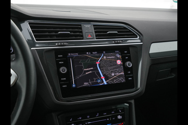 Volkswagen Tiguan 1.5 TSI Life Business Mild-Hybrid (INCL-BTW) Aut. *FULL-LED | ERGONOMIC-SPORTSEATS | KEYLESS | DAB | CARPLAY | ADAPTIVE-CRUISE | PRIVACY-GLASS | NAVI-FULLMAP | DIGI-COCKPIT | SHIFTPADDLES | ECC | HEATED-SEATS | PDC | TOWBAR |