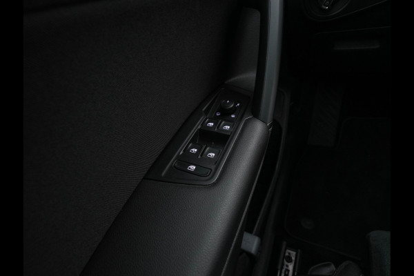 Volkswagen Tiguan 1.5 TSI Life Business Mild-Hybrid (INCL-BTW) Aut. *FULL-LED | ERGONOMIC-SPORTSEATS | KEYLESS | DAB | CARPLAY | ADAPTIVE-CRUISE | PRIVACY-GLASS | NAVI-FULLMAP | DIGI-COCKPIT | SHIFTPADDLES | ECC | HEATED-SEATS | PDC | TOWBAR |