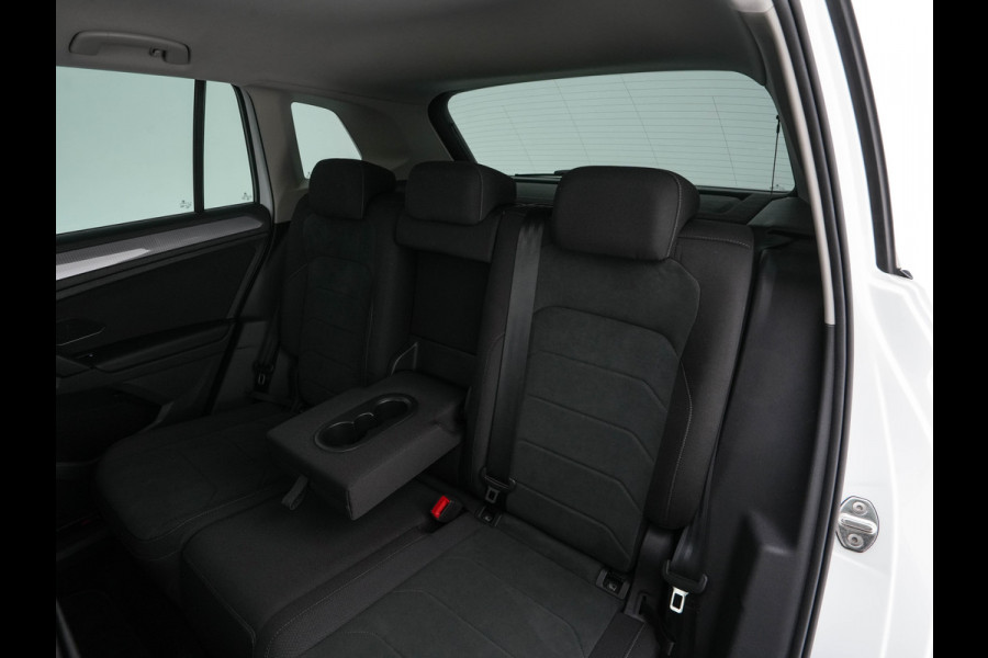 Volkswagen Tiguan 1.5 TSI Life Business Mild-Hybrid (INCL-BTW) Aut. *FULL-LED | ERGONOMIC-SPORTSEATS | KEYLESS | DAB | CARPLAY | ADAPTIVE-CRUISE | PRIVACY-GLASS | NAVI-FULLMAP | DIGI-COCKPIT | SHIFTPADDLES | ECC | HEATED-SEATS | PDC | TOWBAR |