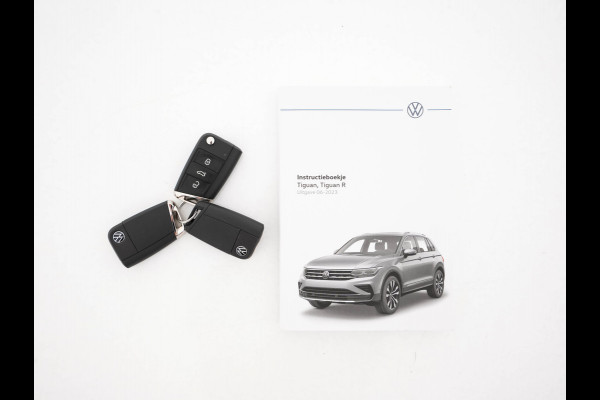 Volkswagen Tiguan 1.5 TSI Life Business Mild-Hybrid (INCL-BTW) Aut. *FULL-LED | ERGONOMIC-SPORTSEATS | KEYLESS | DAB | CARPLAY | ADAPTIVE-CRUISE | PRIVACY-GLASS | NAVI-FULLMAP | DIGI-COCKPIT | SHIFTPADDLES | ECC | HEATED-SEATS | PDC | TOWBAR |