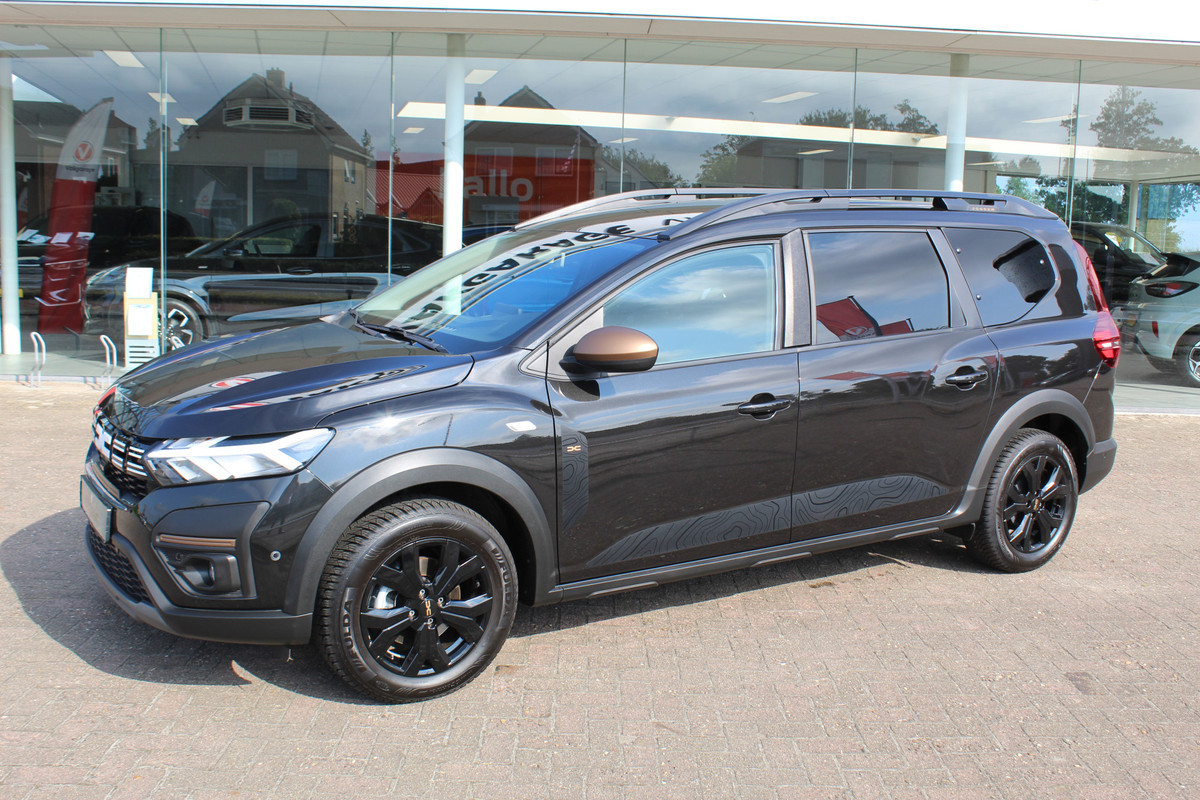 Dacia Jogger 1.0-110pk TCe 110 Extreme+ 7 persoons Zeer nette en erg praktische Dacia ! Autm. airco, metallic lak, stoelverwarming, LM wielen+all season banden, cruise control, pdc v+a, dodehoek assistent, camera, navigatie, telefoonvoorb.,  etc.