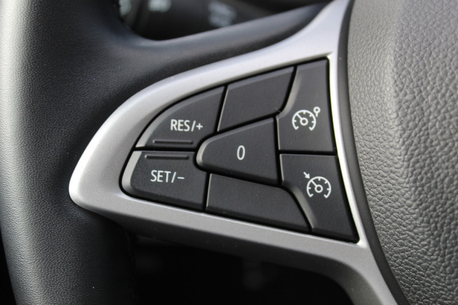 Dacia Jogger 1.0-110pk TCe 110 Extreme+ 7 persoons Zeer nette en erg praktische Dacia ! Autm. airco, metallic lak, stoelverwarming, LM wielen+all season banden, cruise control, pdc v+a, dodehoek assistent, camera, navigatie, telefoonvoorb.,  etc.