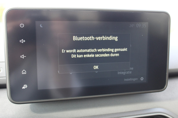 Dacia Jogger 1.0-110pk TCe 110 Extreme+ 7 persoons Zeer nette en erg praktische Dacia ! Autm. airco, metallic lak, stoelverwarming, LM wielen+all season banden, cruise control, pdc v+a, dodehoek assistent, camera, navigatie, telefoonvoorb.,  etc.